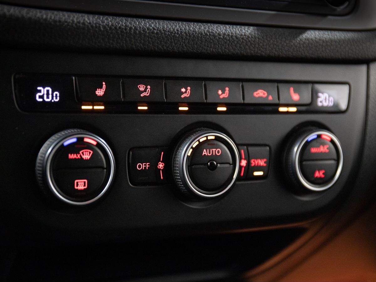 Volkswagen Tiguan 2016 - фото автомобиля