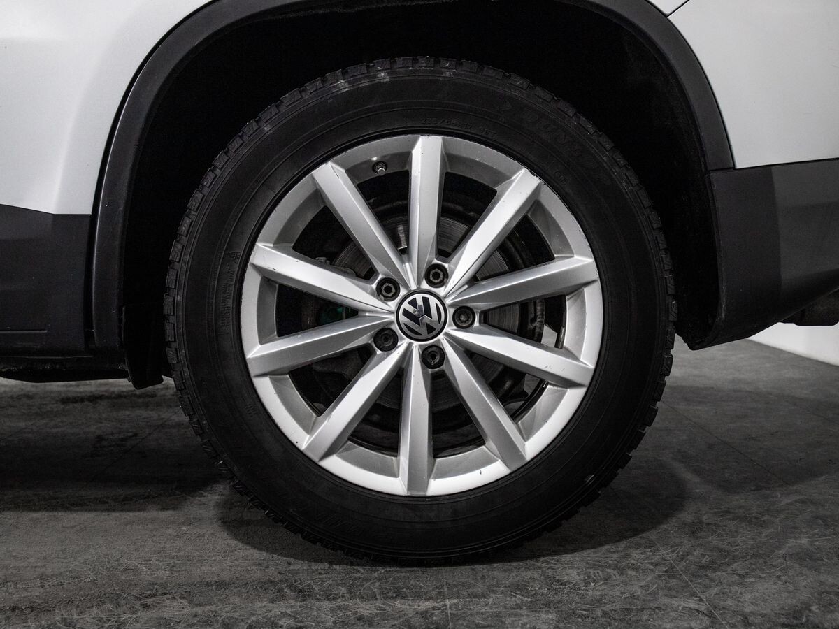 Volkswagen Tiguan 2016 - фото автомобиля