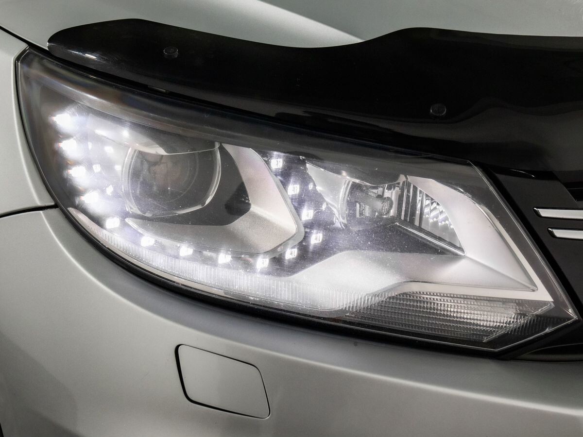 Volkswagen Tiguan 2016 - фото автомобиля