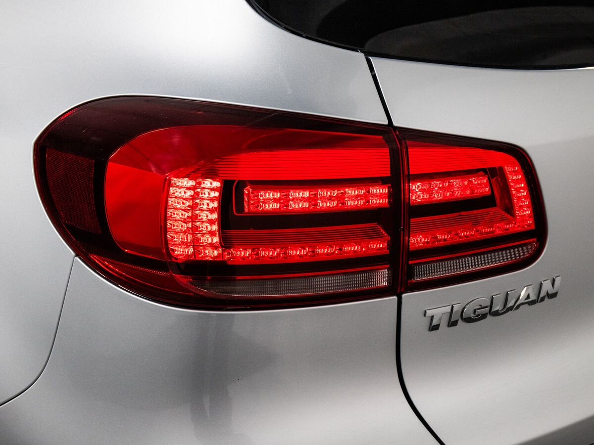 Volkswagen Tiguan 2016 - фото автомобиля