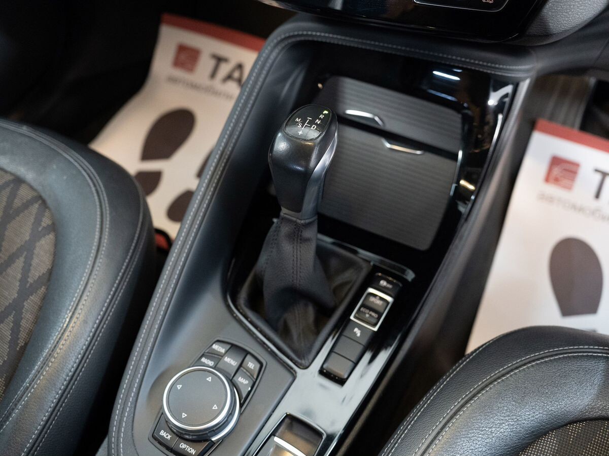 BMW X1 2015 - фото автомобиля