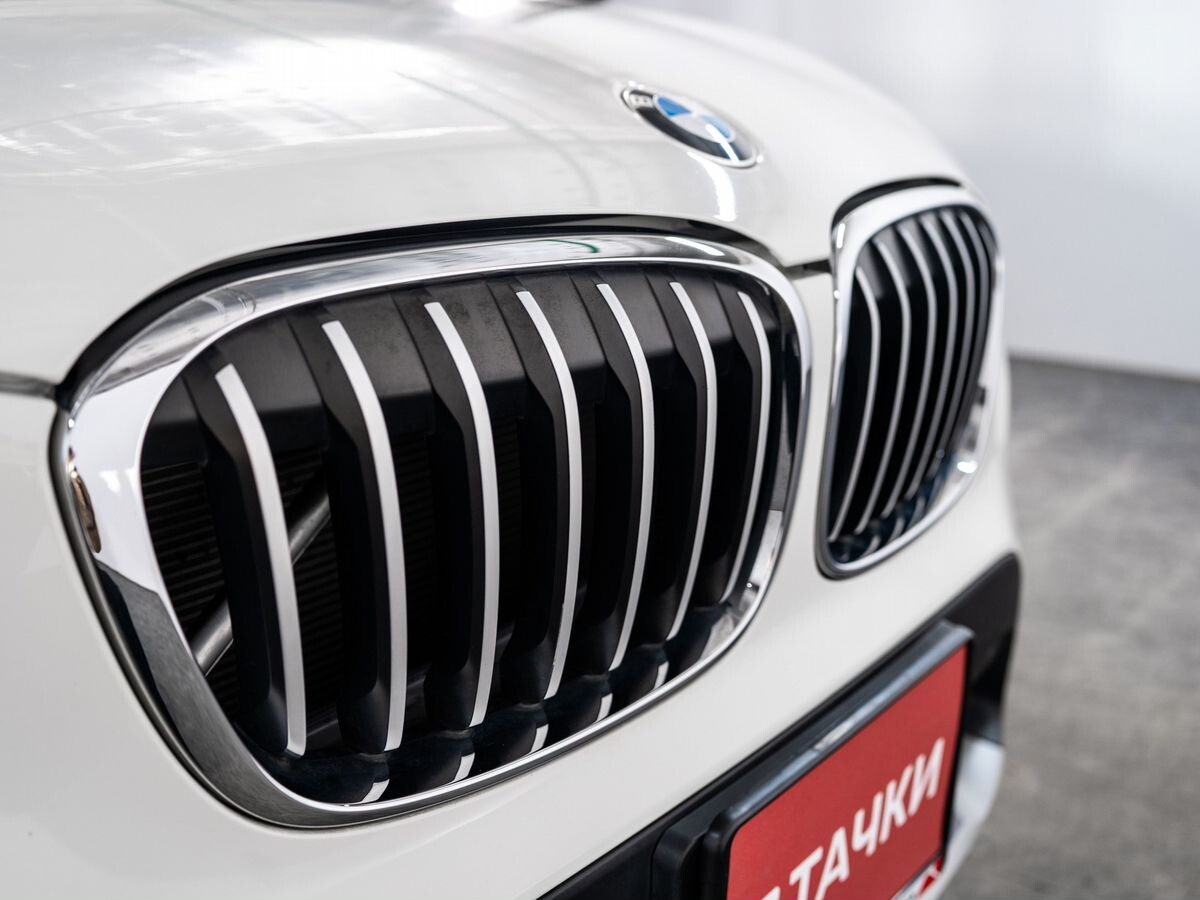 BMW X1 2015 - фото автомобиля