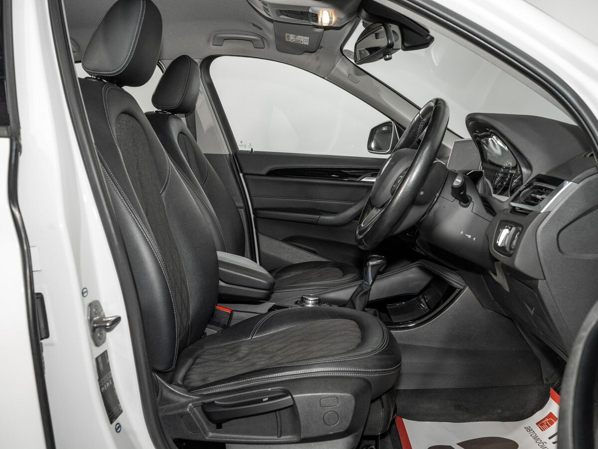 BMW X1 2015 - фото автомобиля