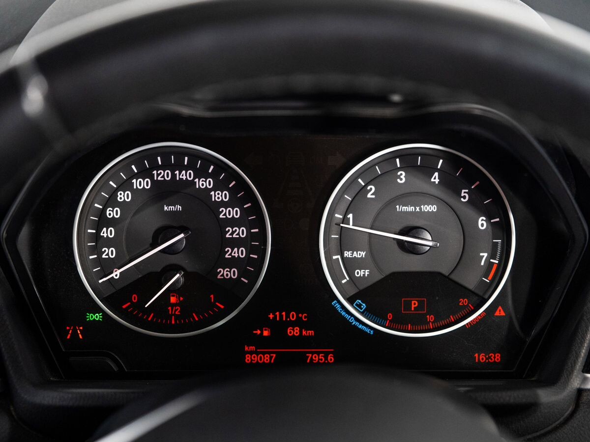 BMW X1 2015 - фото автомобиля