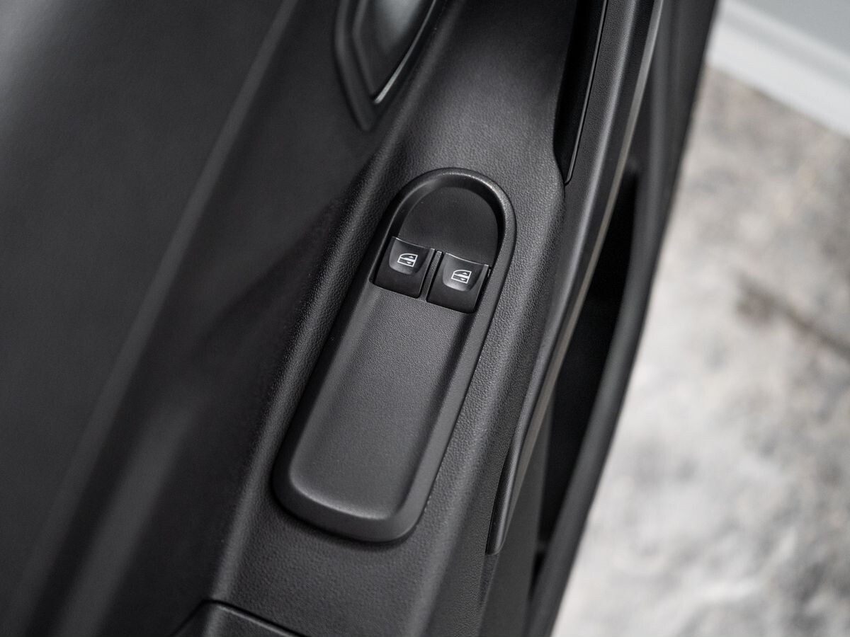 Lada (ВАЗ) XRAY 2018 - фото автомобиля