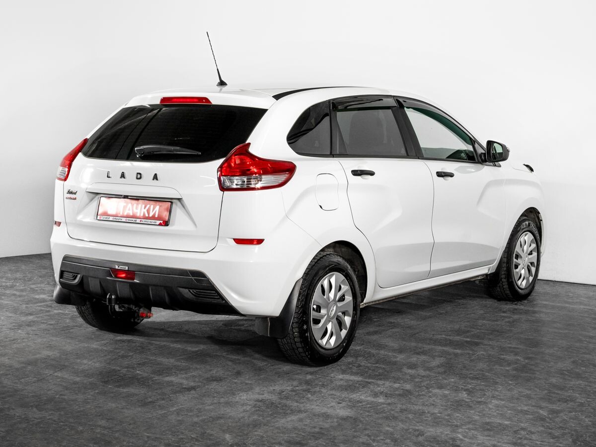 Lada (ВАЗ) XRAY 2018 - фото автомобиля