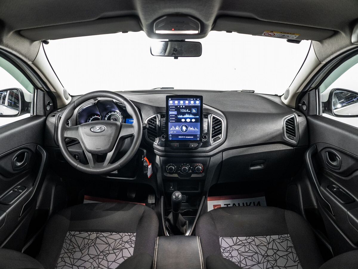 Lada (ВАЗ) XRAY 2018 - фото автомобиля