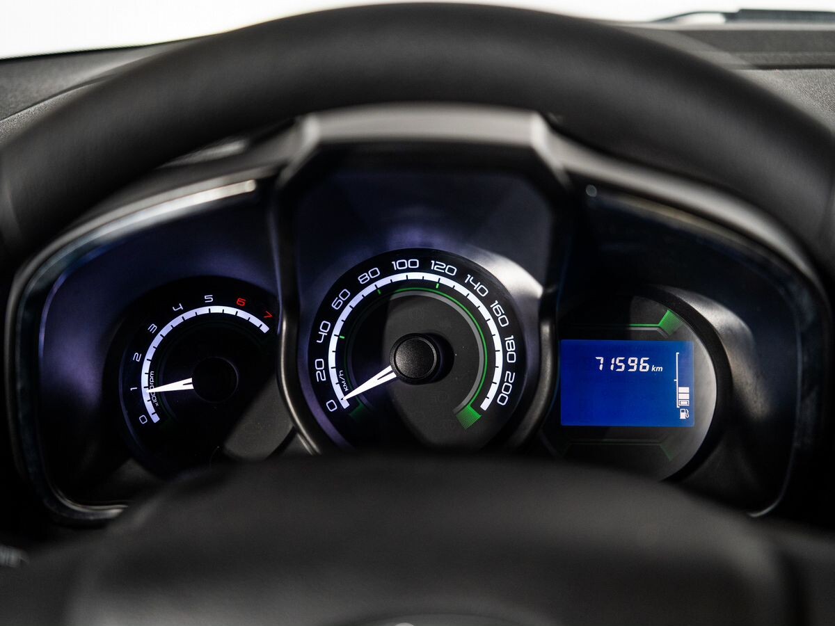 Lada (ВАЗ) XRAY 2018 - фото автомобиля