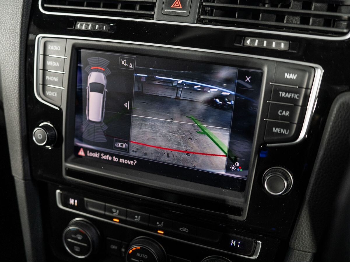 Volkswagen Golf 2015 - фото автомобиля