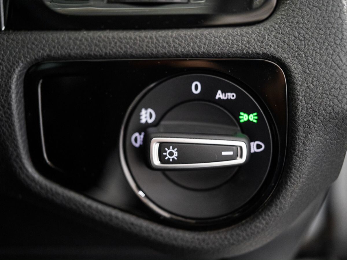 Volkswagen Golf 2015 - фото автомобиля