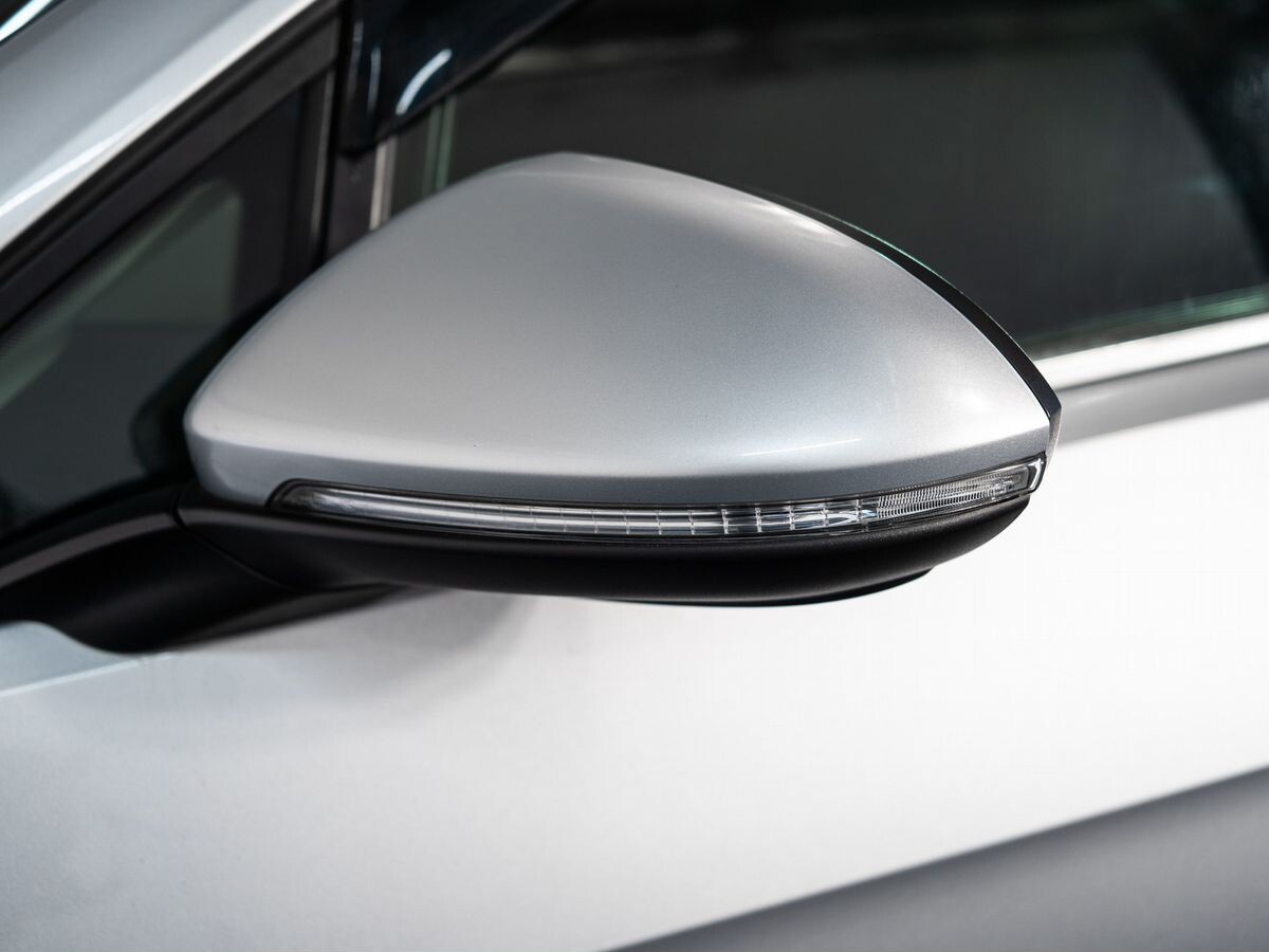 Volkswagen Golf 2015 - фото автомобиля