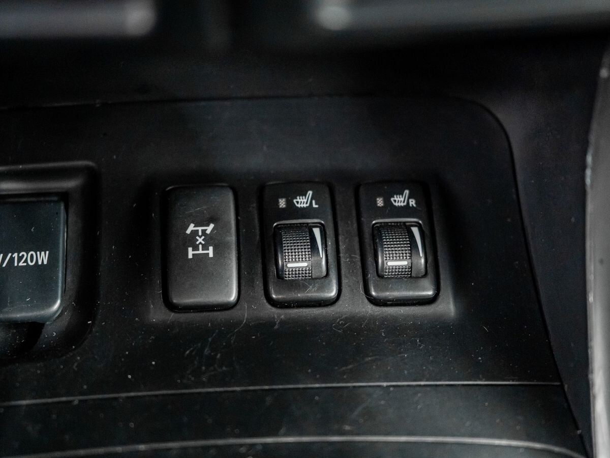 Toyota Land Cruiser Prado 2006 - фото автомобиля