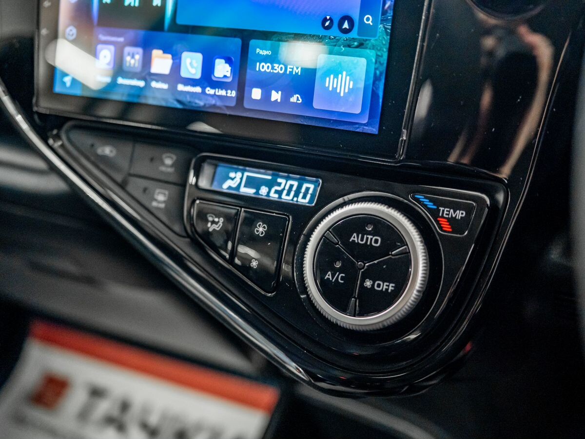 Toyota Aqua 2018 - фото автомобиля