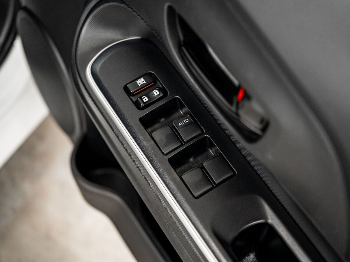 Toyota Aqua 2018 - фото автомобиля