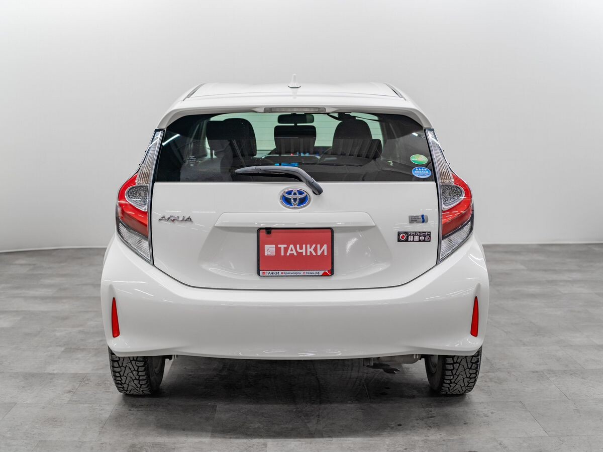 Toyota Aqua 2018 - фото автомобиля