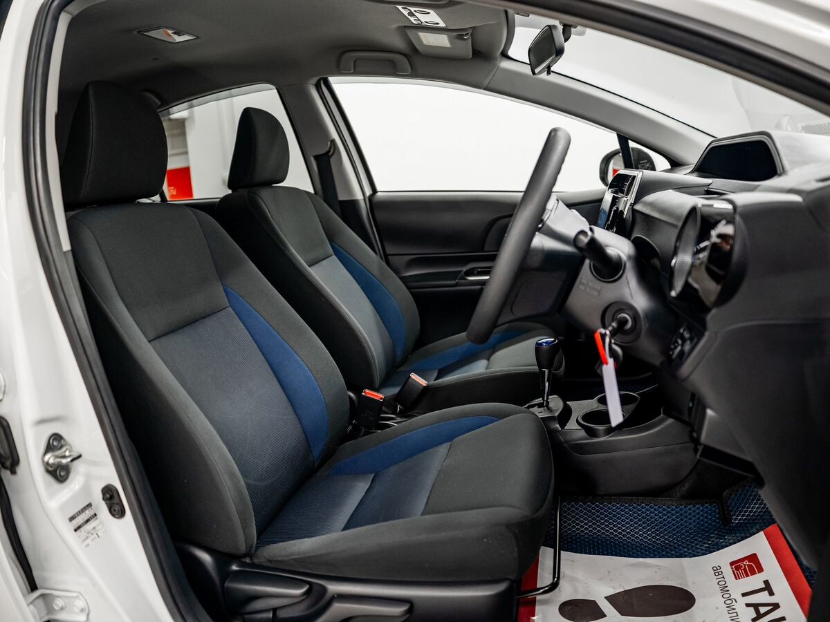 Toyota Aqua 2018 - фото автомобиля