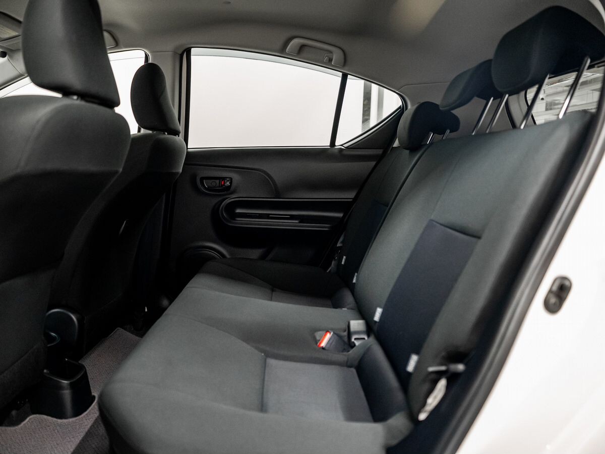 Toyota Aqua 2018 - фото автомобиля