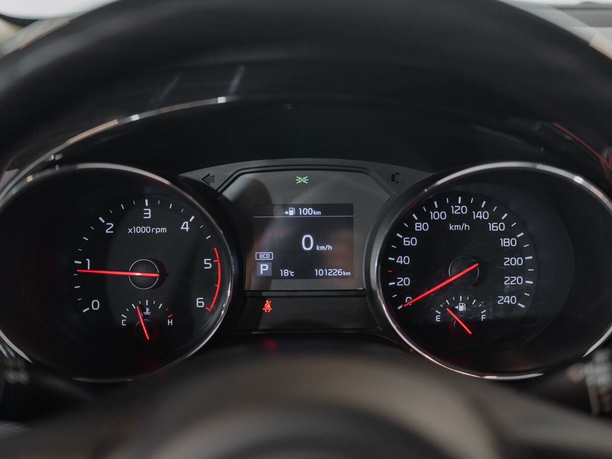 Kia Carnival 2020 - фото автомобиля