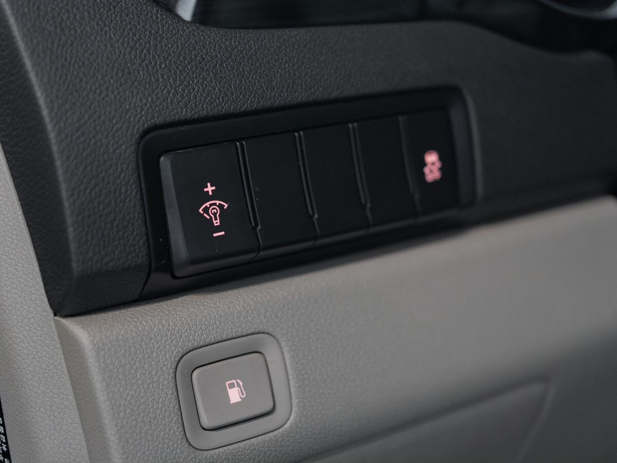 Kia Carnival 2020 - фото автомобиля