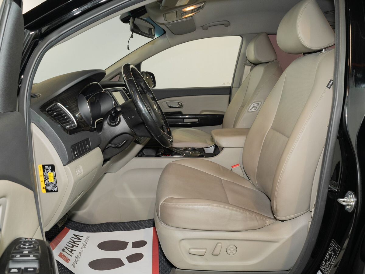 Kia Carnival 2020 - фото автомобиля