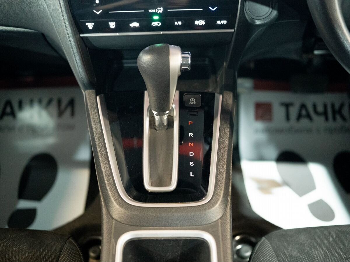 Honda Shuttle 2015 - фото автомобиля