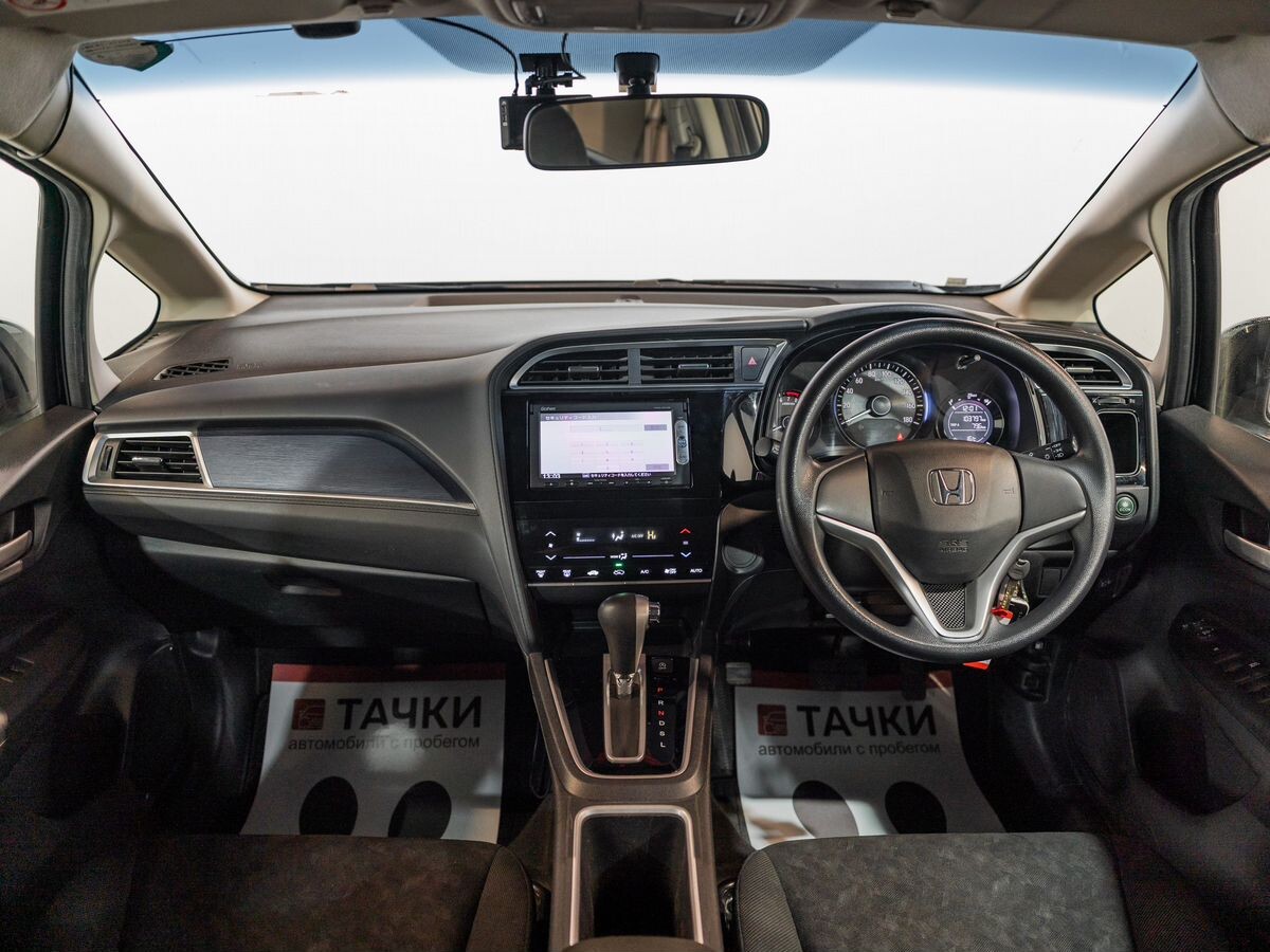 Honda Shuttle 2015 - фото автомобиля