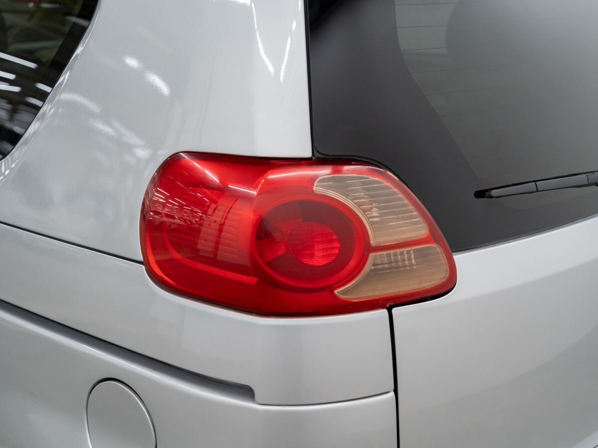 Toyota Porte 2004 - фото автомобиля