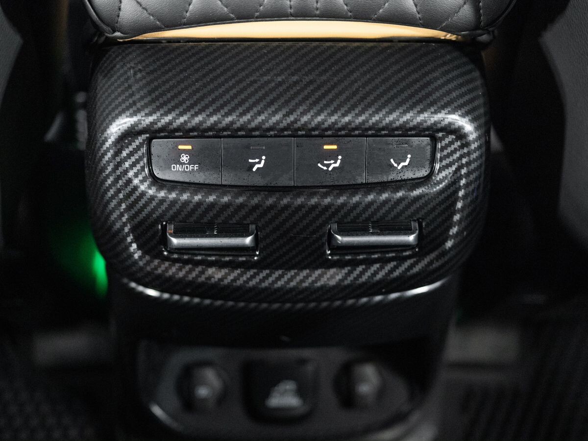 Kia Mohave 2021 - фото автомобиля