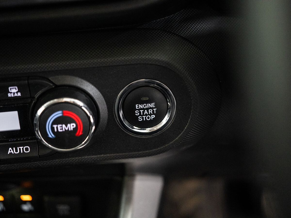 Toyota Raize 2020 - фото автомобиля