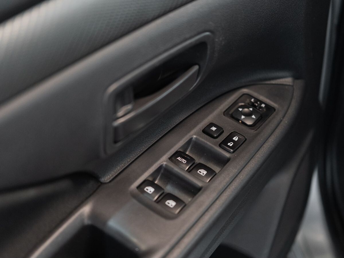 Mitsubishi Outlander 2015 - фото автомобиля