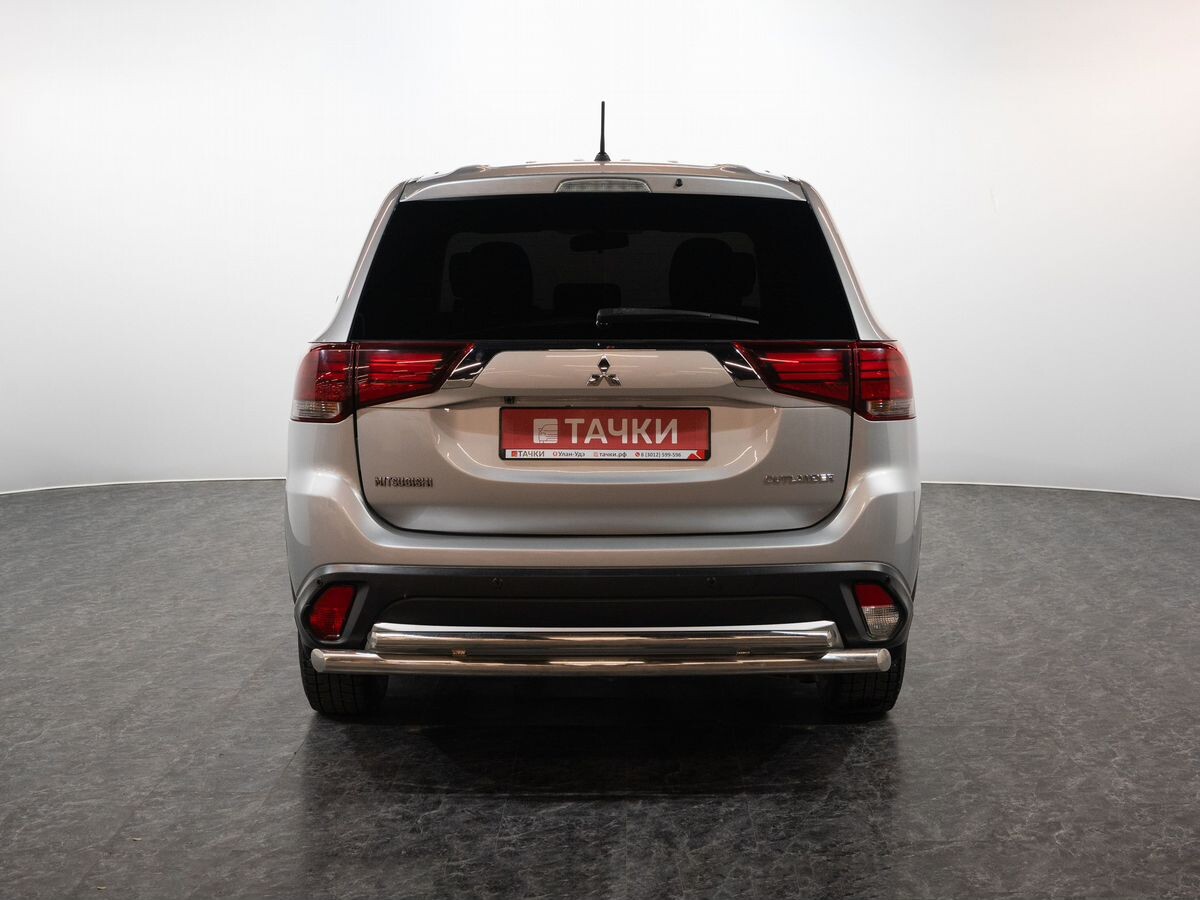 Mitsubishi Outlander 2015 - фото автомобиля