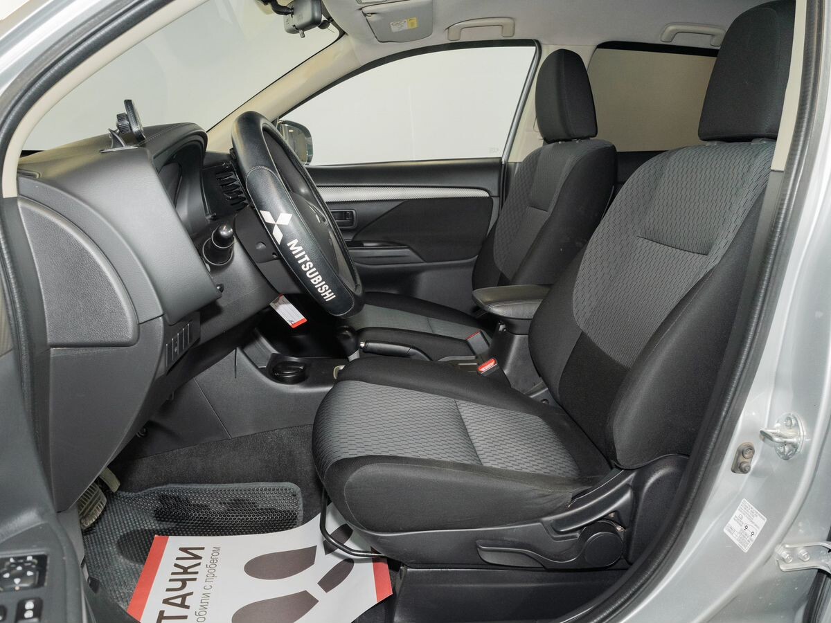 Mitsubishi Outlander 2015 - фото автомобиля