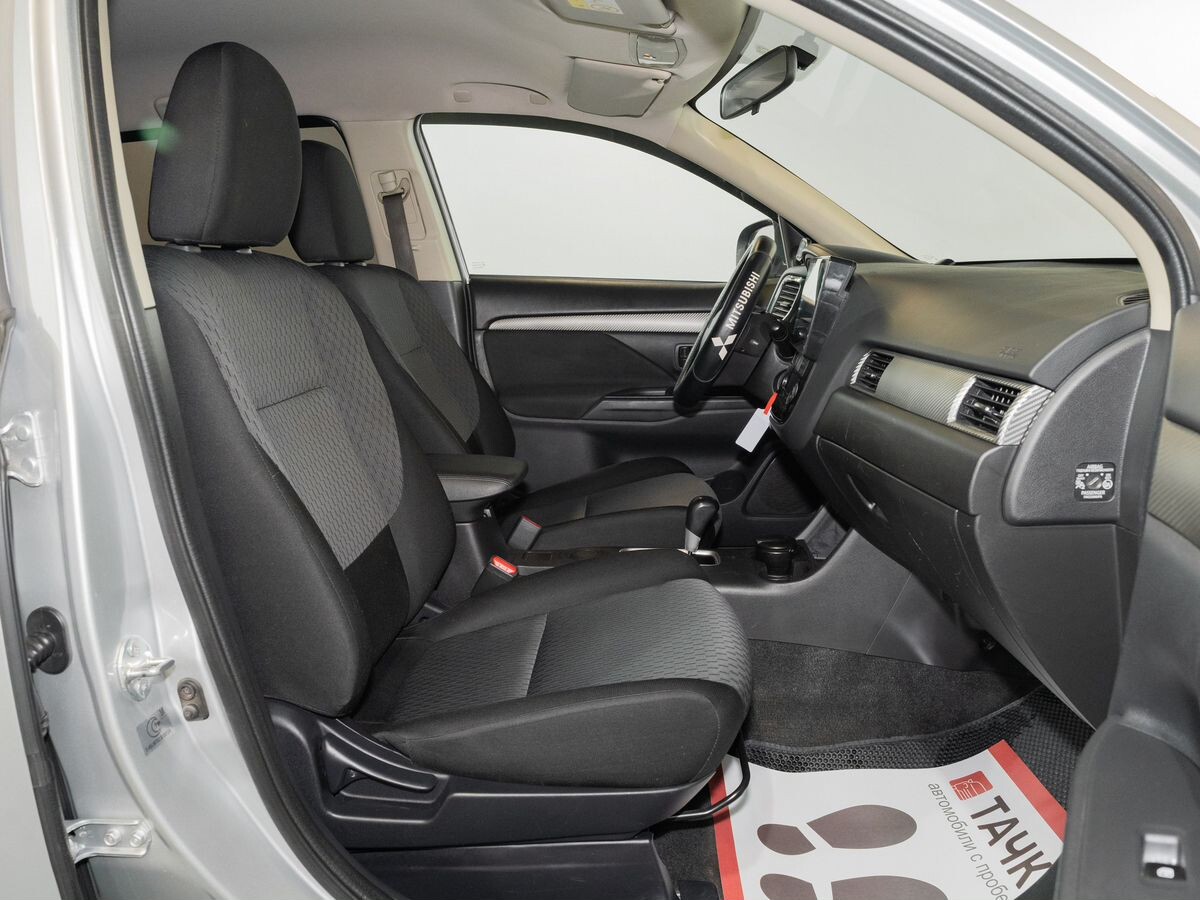 Mitsubishi Outlander 2015 - фото автомобиля