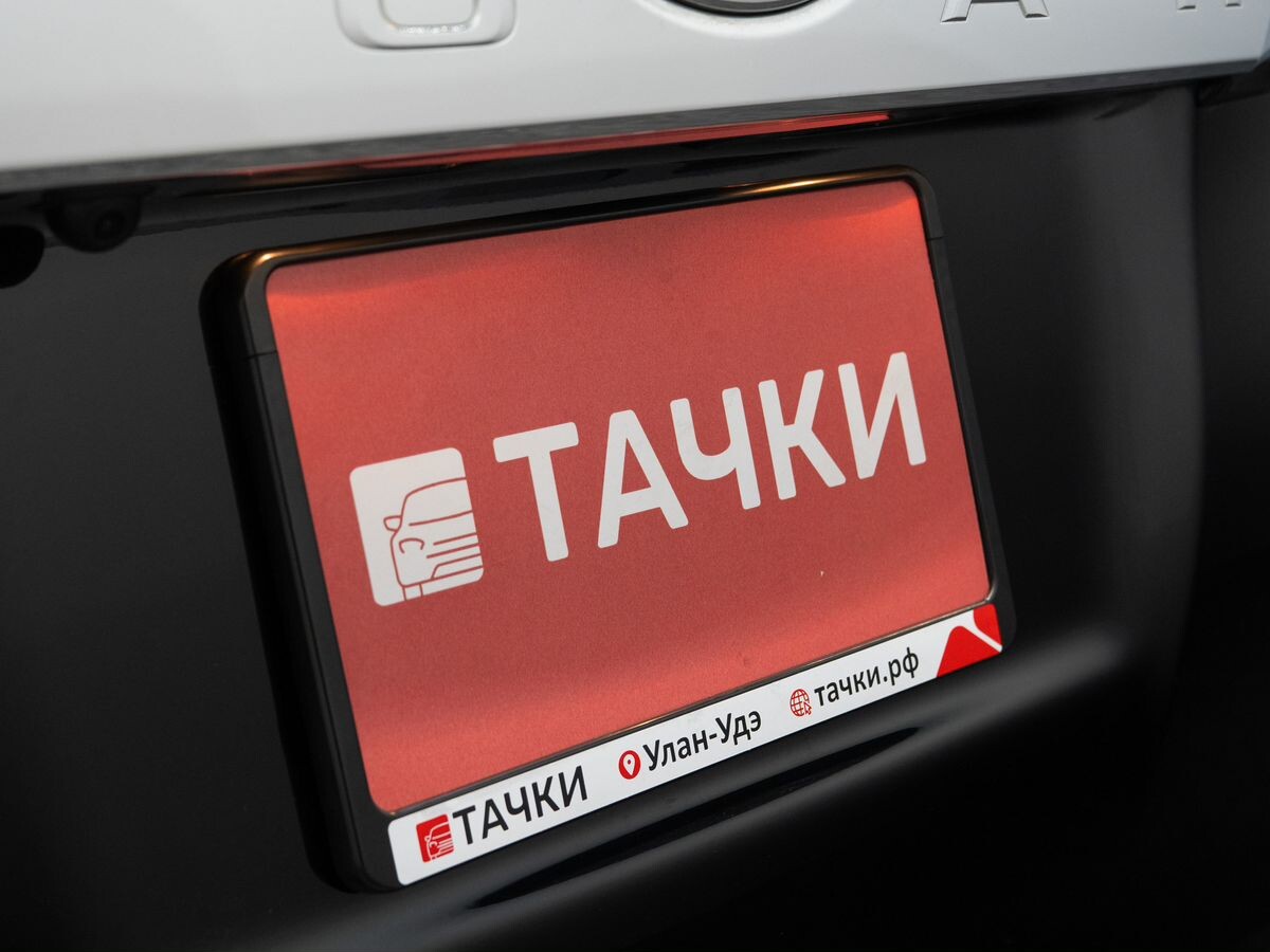 Toyota Noah 2017 - фото автомобиля