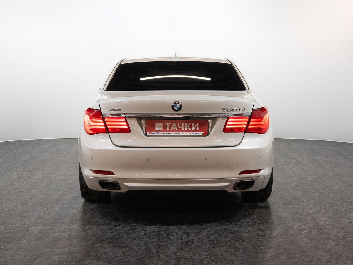 BMW 7 серии 2011 - фото автомобиля