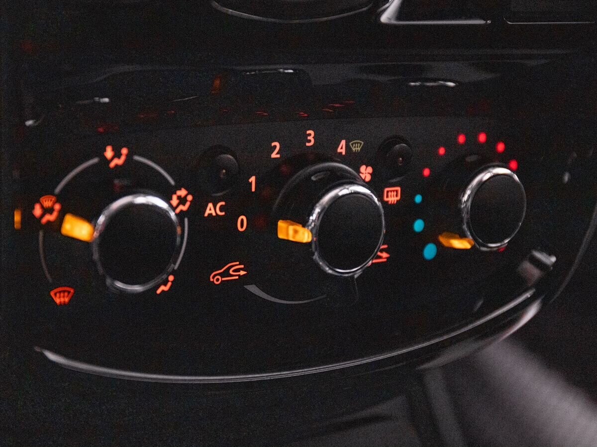 Nissan Terrano 2014 - фото автомобиля