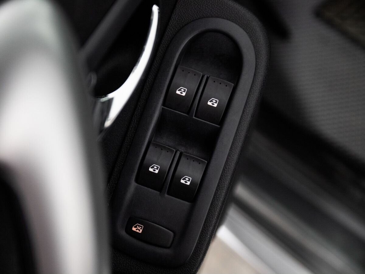 Nissan Terrano 2014 - фото автомобиля