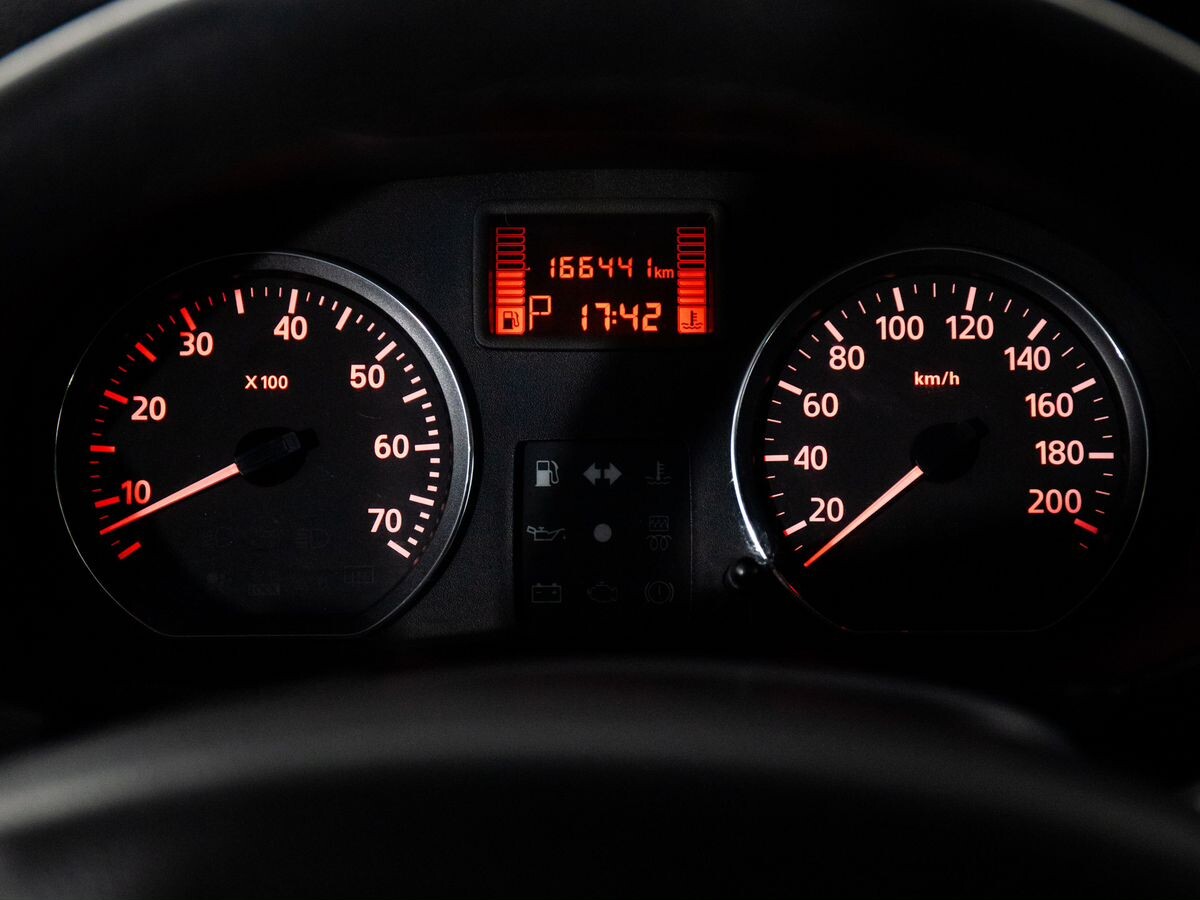 Nissan Terrano 2014 - фото автомобиля