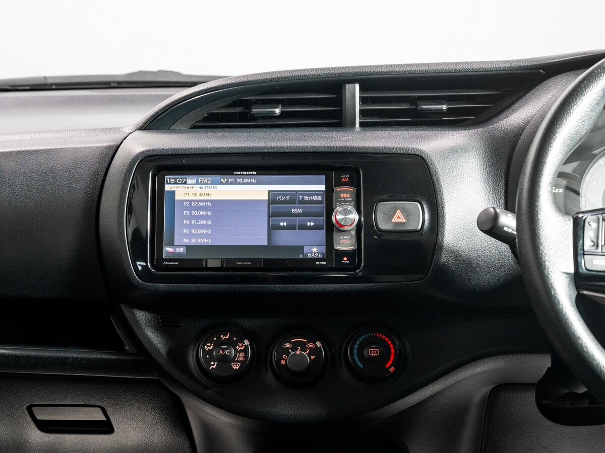 Toyota Vitz 2019 - фото автомобиля