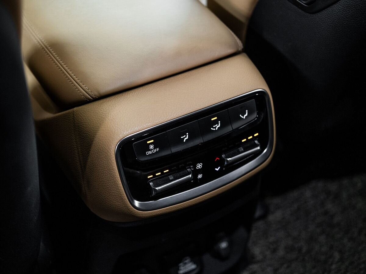 Kia Mohave 2020 - фото автомобиля