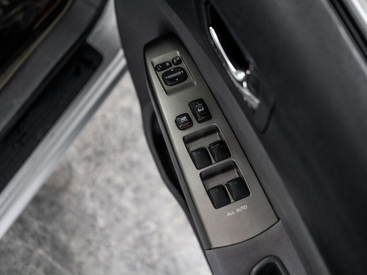 Toyota Prius 2008 - фото автомобиля