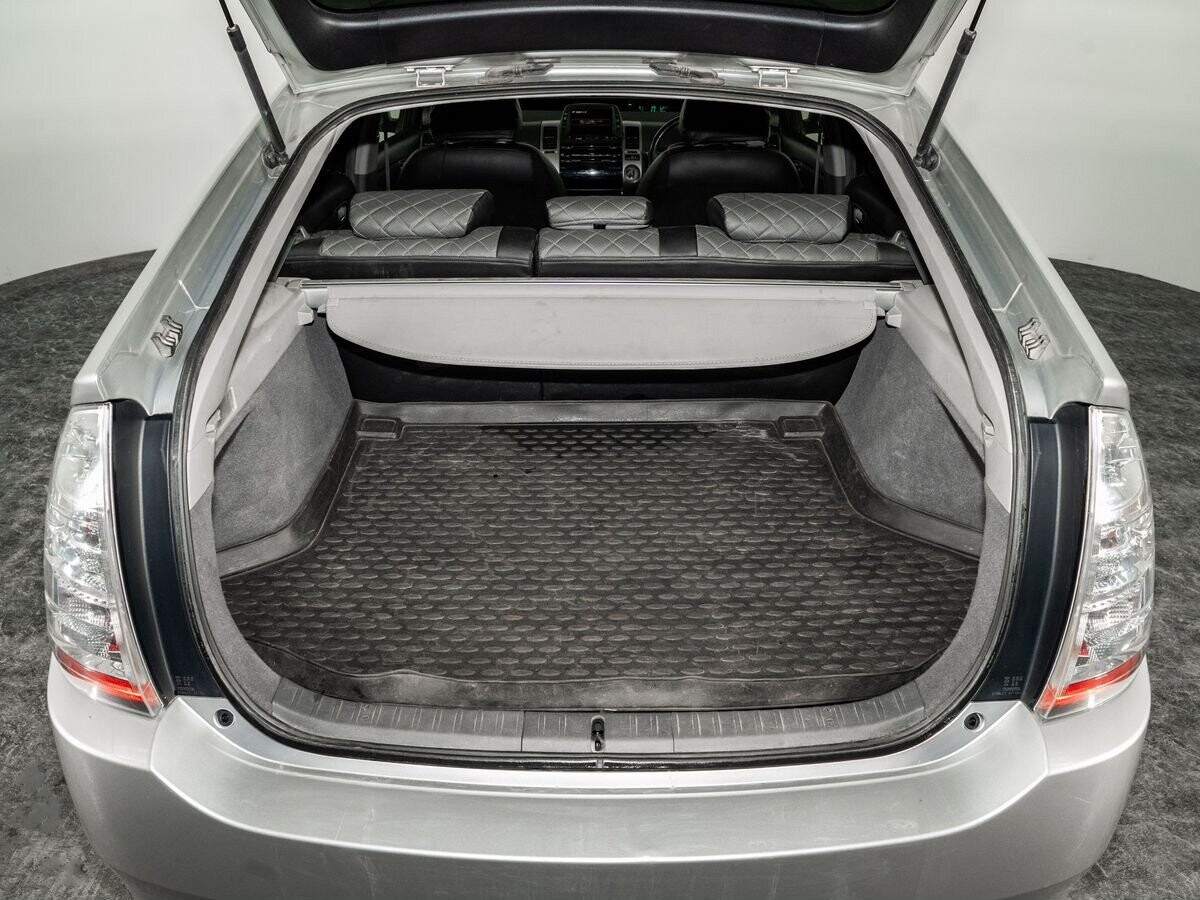 Toyota Prius 2008 - фото автомобиля