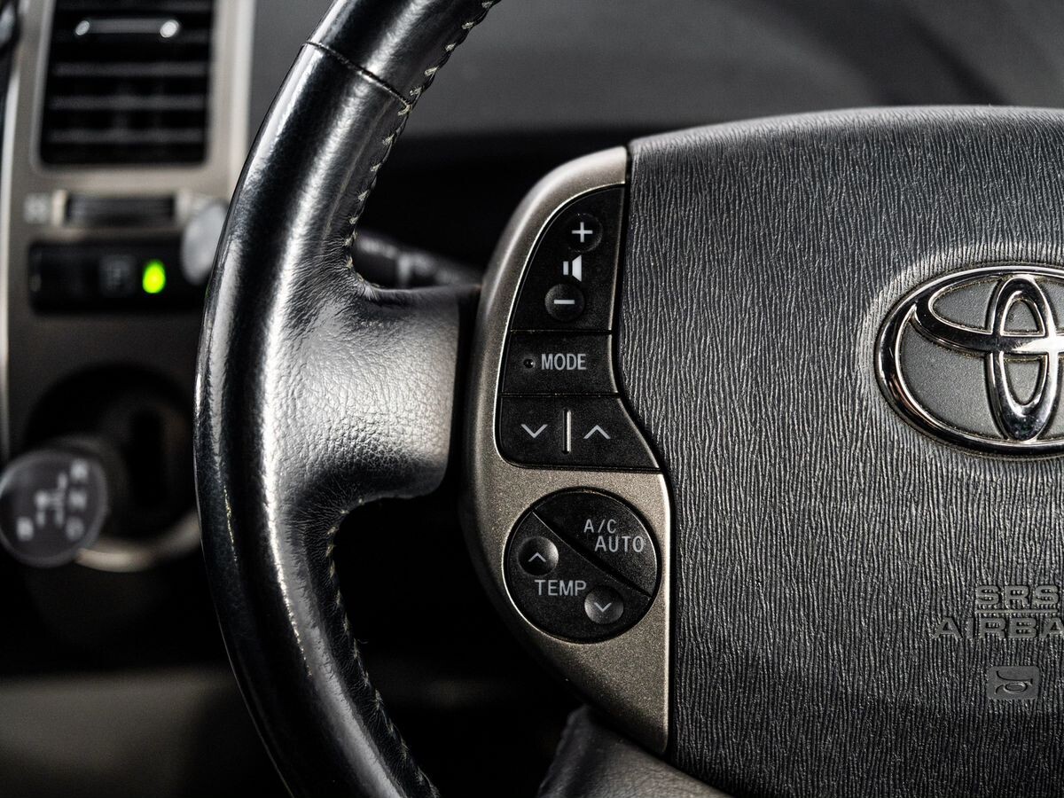 Toyota Prius 2008 - фото автомобиля