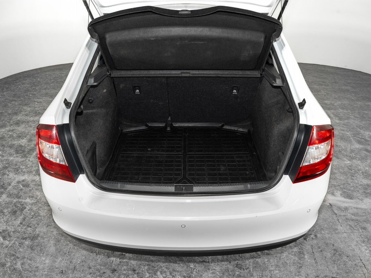 Skoda Rapid 2017 - фото автомобиля