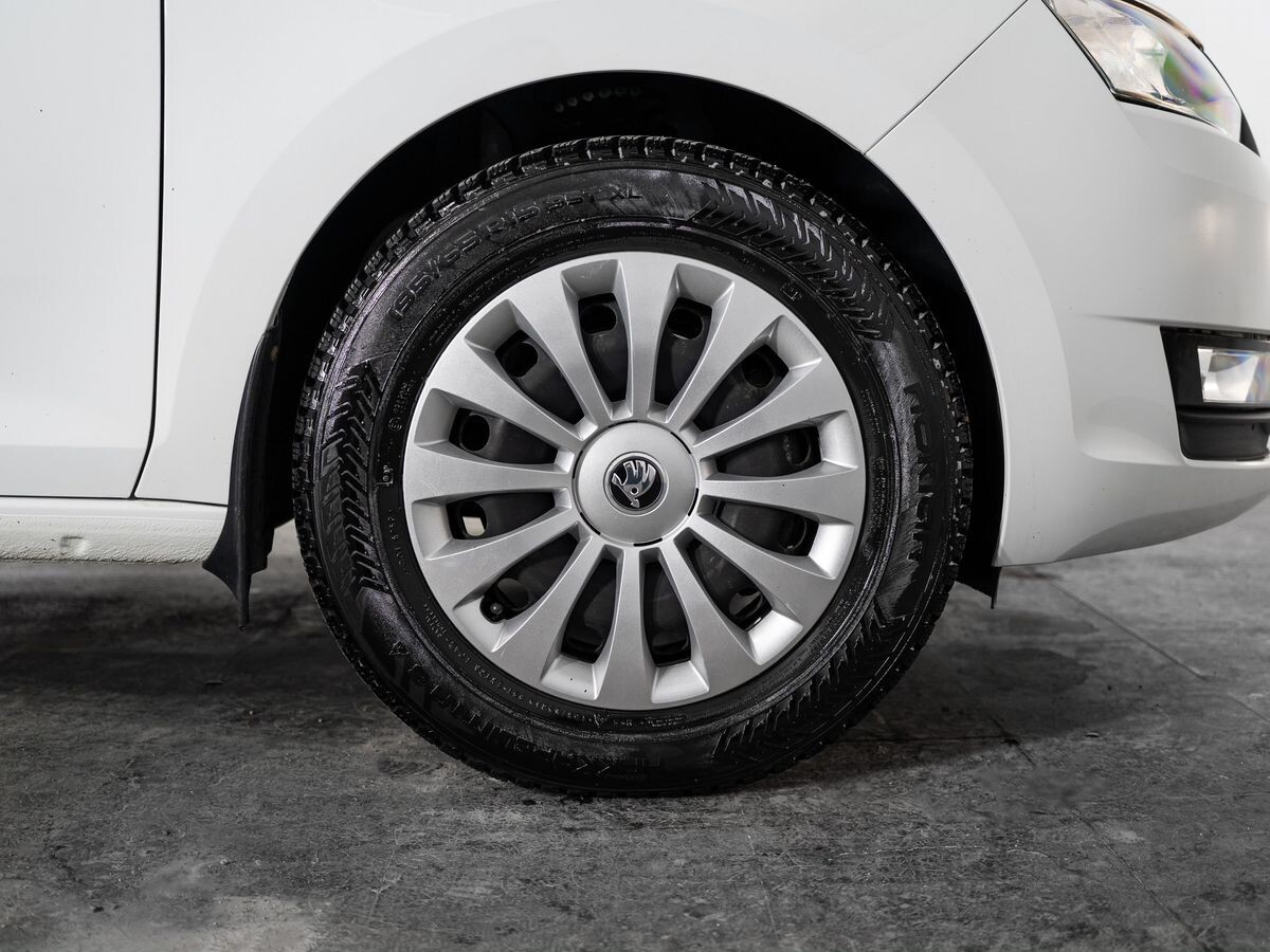 Skoda Rapid 2017 - фото автомобиля