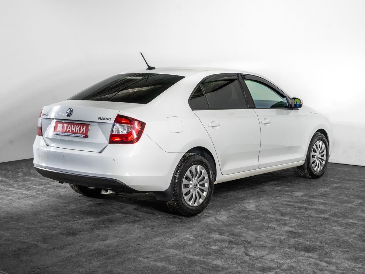 Skoda Rapid 2017 - фото автомобиля