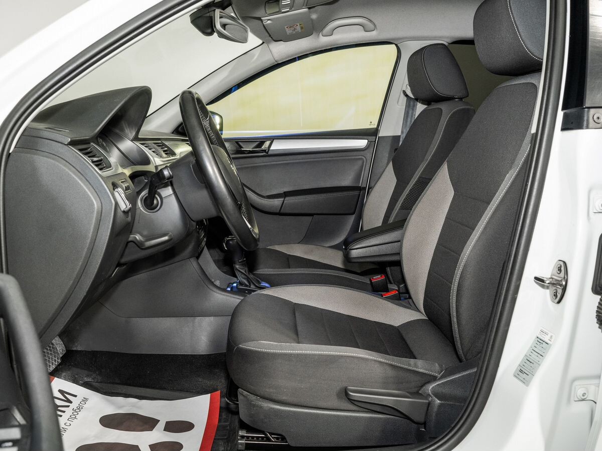 Skoda Rapid 2017 - фото автомобиля