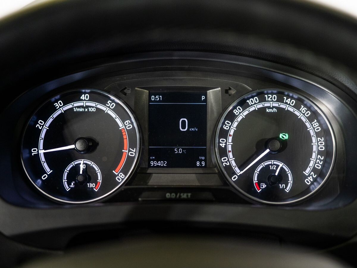 Skoda Rapid 2017 - фото автомобиля