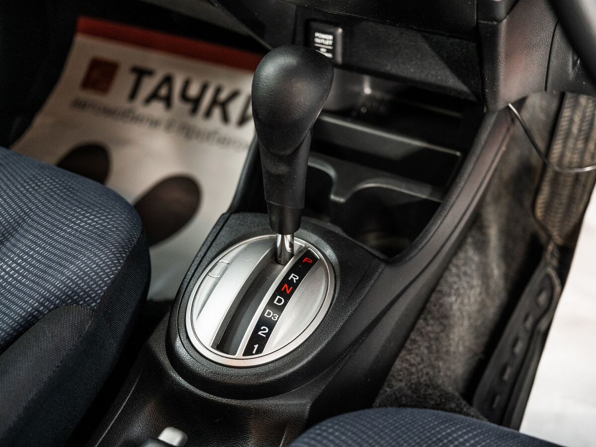 Honda Fit 2011 - фото автомобиля