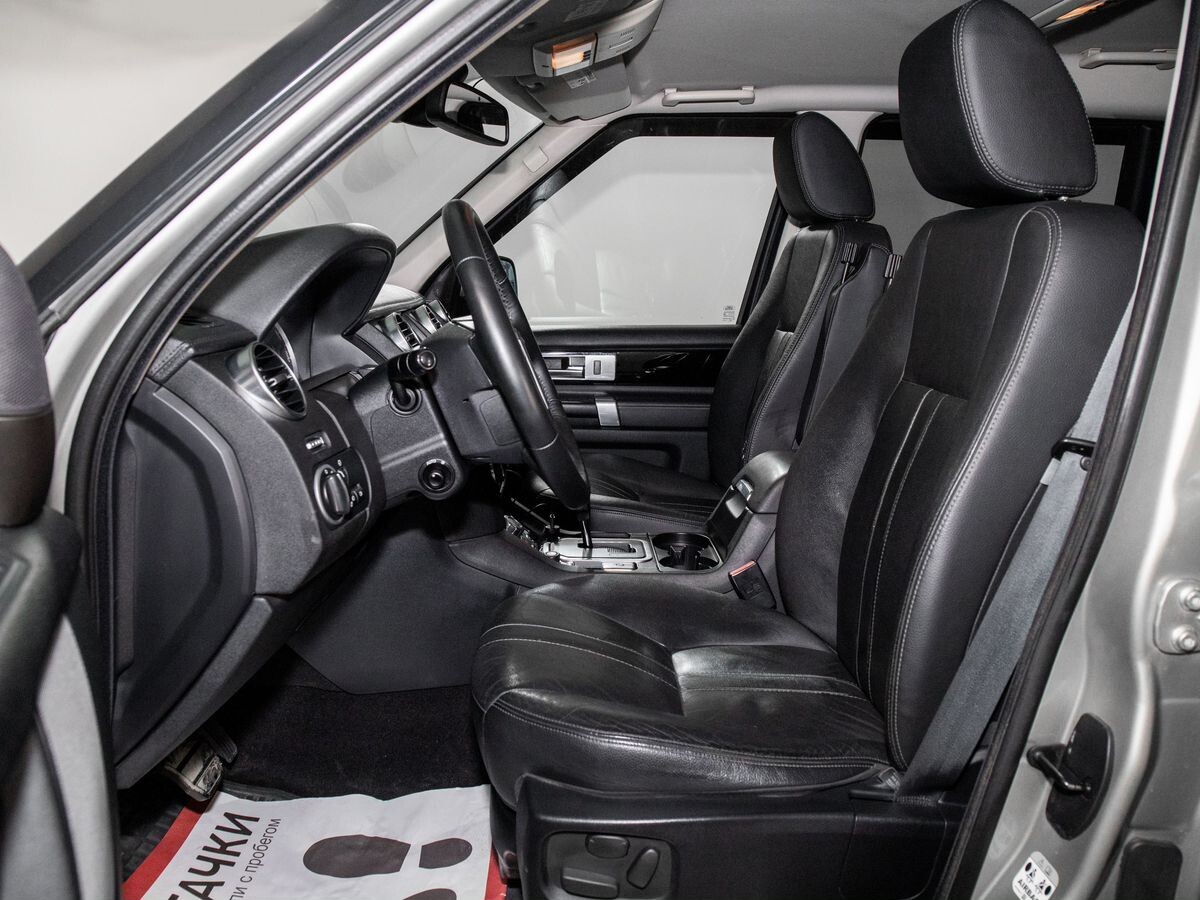 Land Rover Discovery 2010 - фото автомобиля